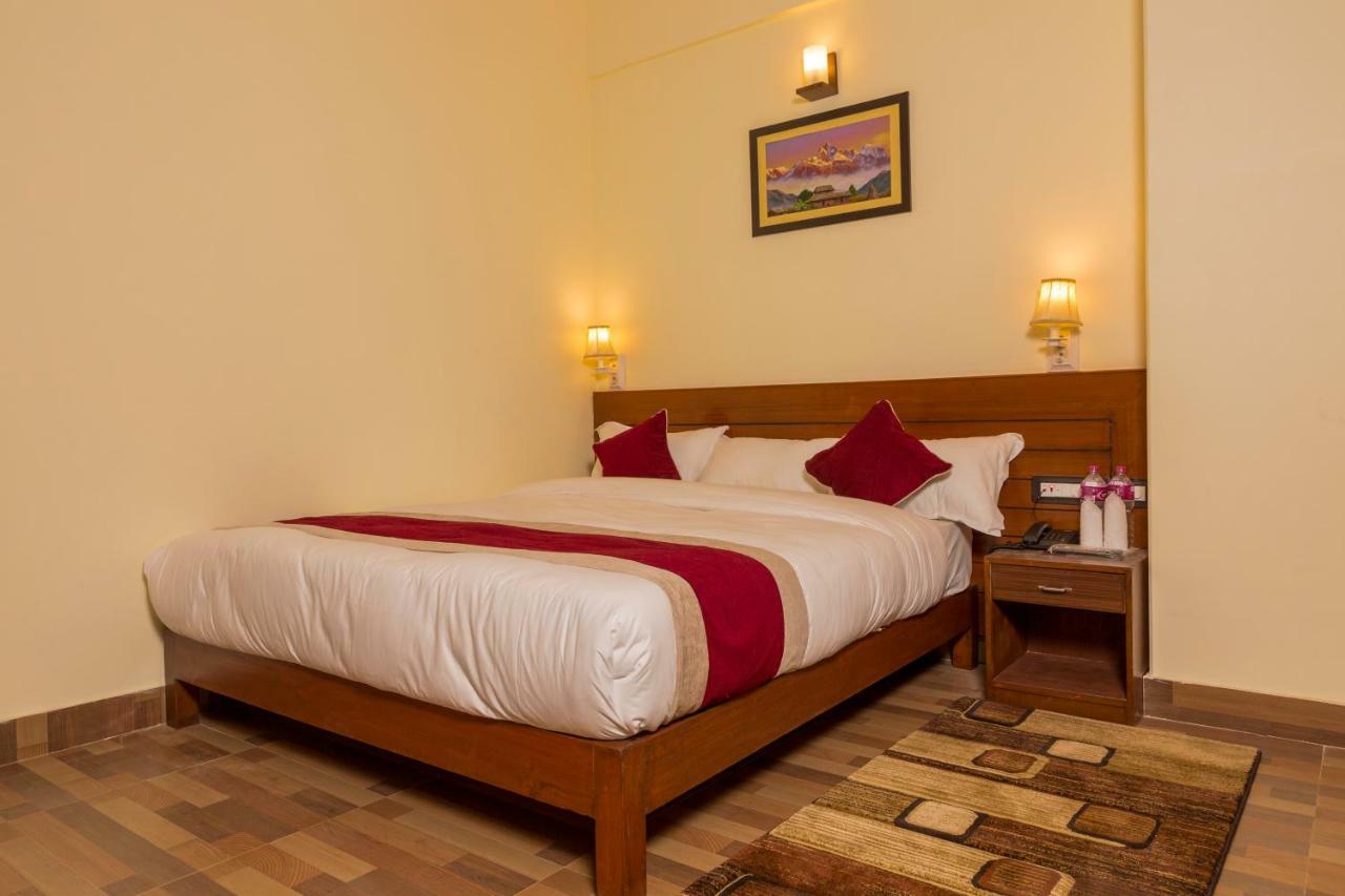 Hotel Elegant Pokhara Zewnętrze zdjęcie